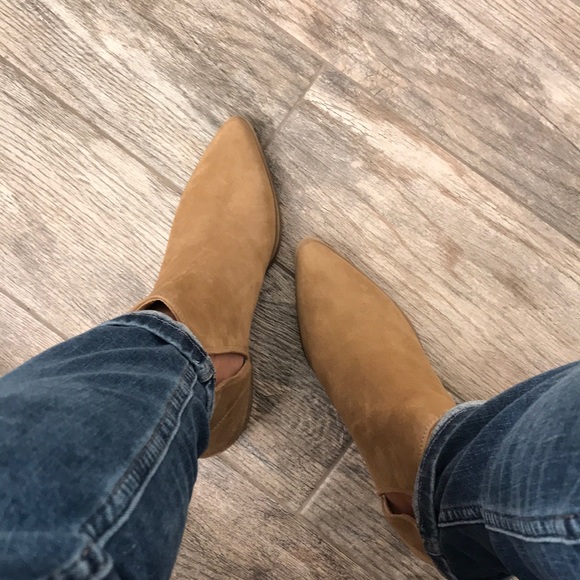 Steve Madden Taupe Almighty Tan Suede Bootie - Picture 5 of 7